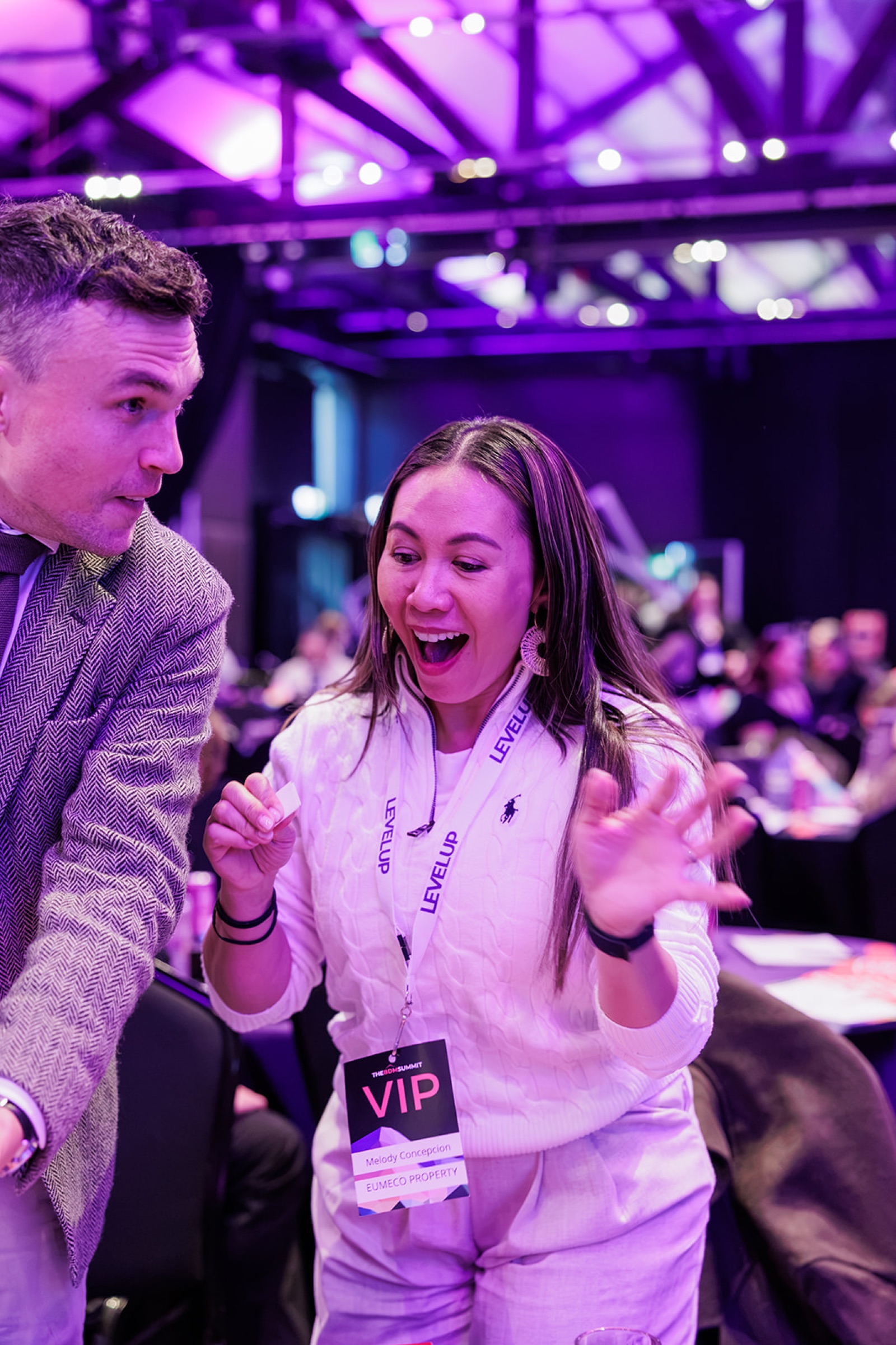 A guest reacting with surprise during Andy Nunn's close-up mentalism